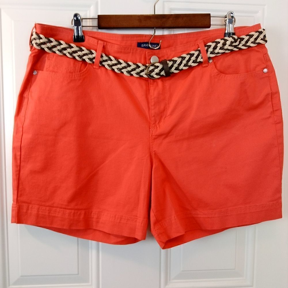 Bandolino Amelia fuchsia five pocket belted shorts